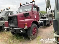 Truck met koppelplateau