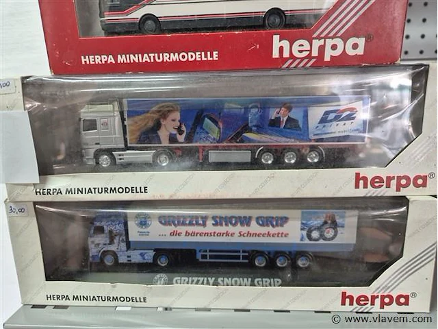 Trucks en bus 3 stuks - afbeelding 3 van  3