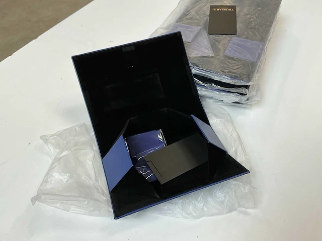 Trussardi zonnebril (10x) - afbeelding 3 van  12