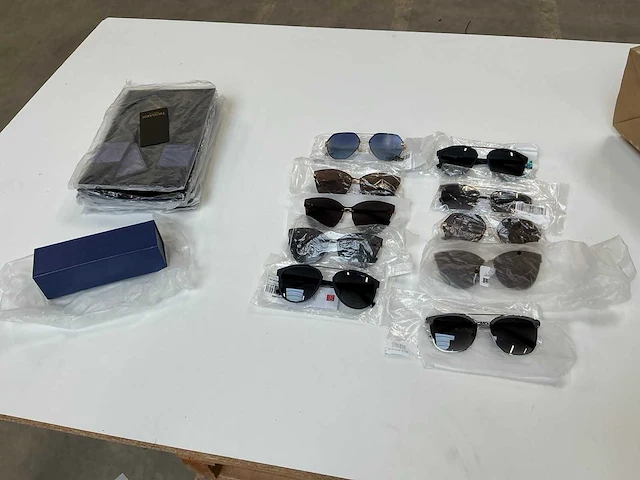 Trussardi zonnebril (10x) - afbeelding 1 van  12