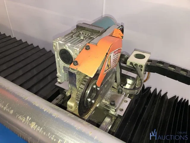 Tube cutting machine inhen - afbeelding 6 van  10
