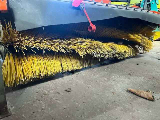 Tuchel kompakt 520-150 veegmachine - afbeelding 5 van  8