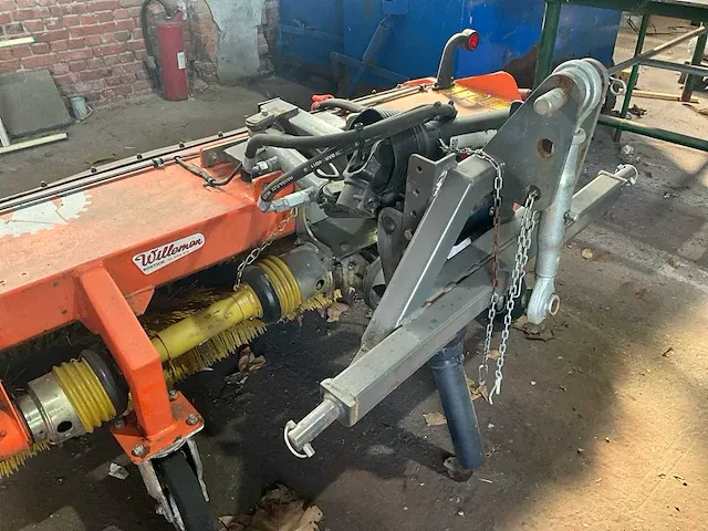 Tuchel kompakt 520-150 veegmachine - afbeelding 7 van  8