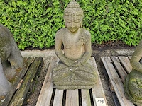 Tuinbeeld balinese buddha zittend lavasteen h100cm - afbeelding 2 van  4