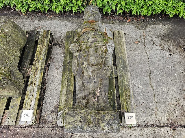 Tuinbeeld javaanse buddha staand donkergrijs h148cm - afbeelding 2 van  4