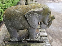 Tuinbeeld oosterse olifant god op sokkel donkergrijs h82cm - afbeelding 4 van  5