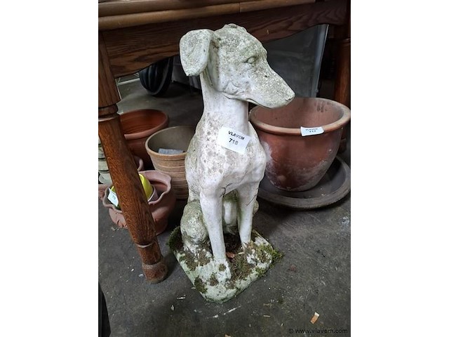 Tuinbeeld windhond - afbeelding 1 van  3