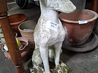 Tuinbeeld windhond - afbeelding 1 van  3