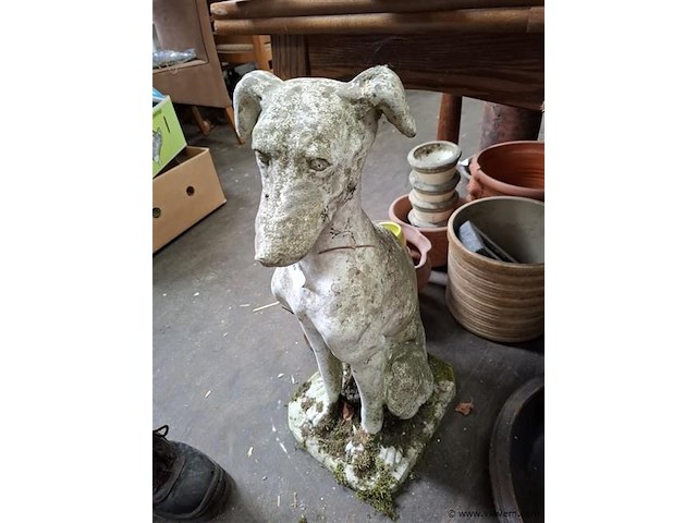 Tuinbeeld windhond - afbeelding 2 van  3