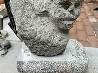 Tuinbeeldje blauwe steen - afbeelding 1 van  1