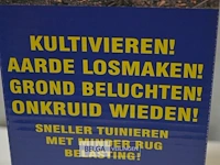 Tuinklauwen voor losmaken en verluchten van de aarde - afbeelding 3 van  3