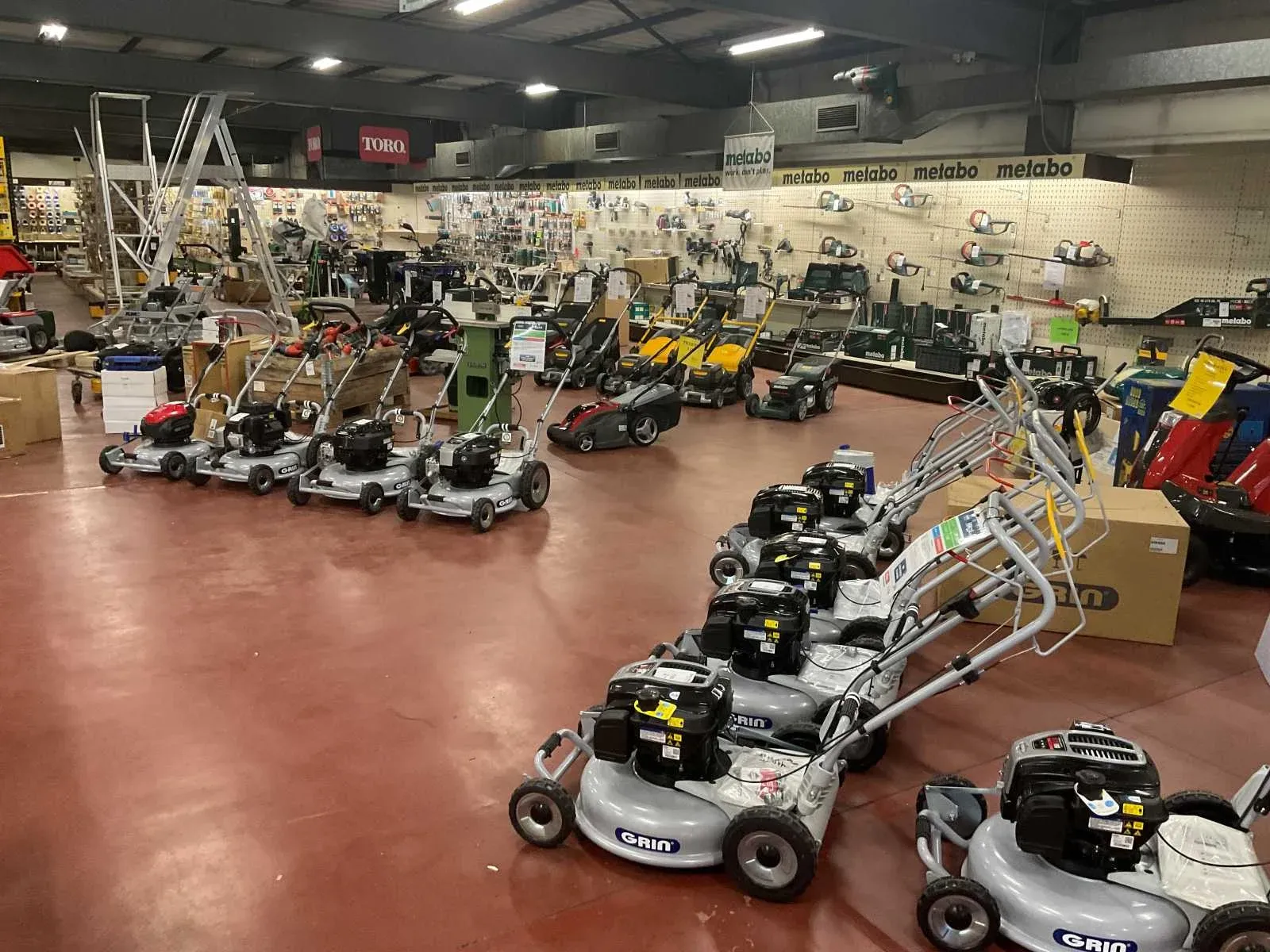 Tuinmachines en gereedschappen wegens stopzetting