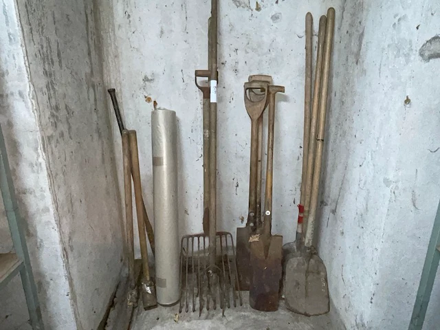 Tuinmateriaal - afbeelding 1 van  2