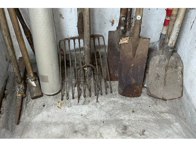 Tuinmateriaal - afbeelding 2 van  2