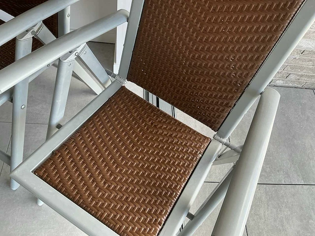 Tuinset 4 stoelen en tafeltje - afbeelding 2 van  10