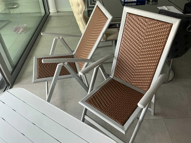Tuinset 4 stoelen en tafeltje - afbeelding 4 van  10