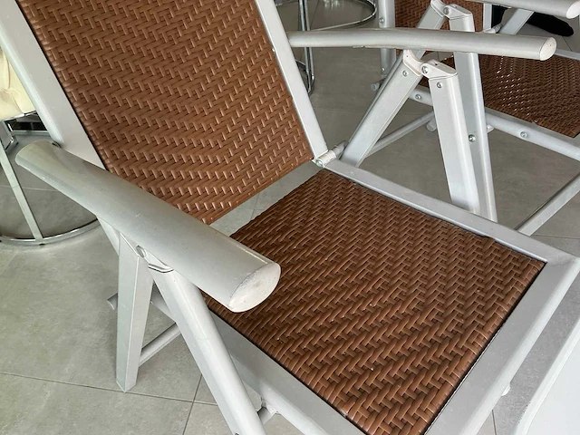 Tuinset 4 stoelen en tafeltje - afbeelding 8 van  10