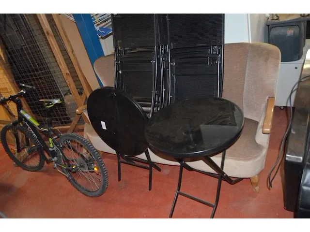 Tuinset zwart bestaande uit 2 ronde plooitafeltjes, 8 plooistoelen - afbeelding 1 van  7