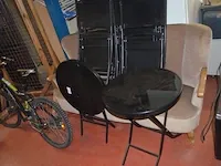 Tuinset zwart bestaande uit 2 ronde plooitafeltjes, 8 plooistoelen - afbeelding 1 van  7