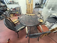Tuintafel met diverse stoelen - afbeelding 3 van  5