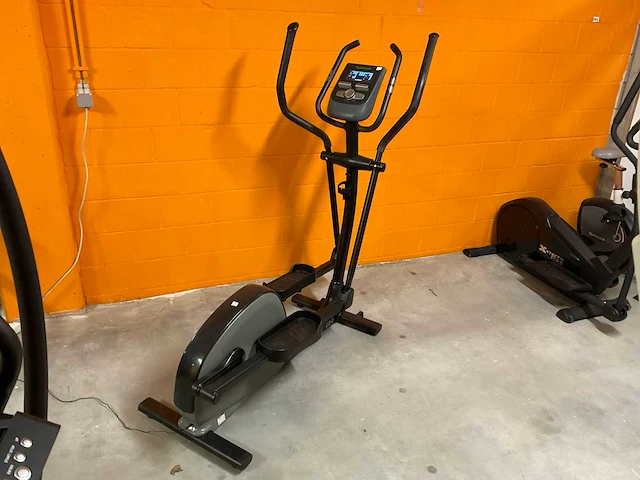 Tunturi c50 crosstrainer - afbeelding 1 van  6