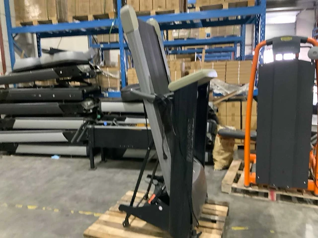 Tunturi opklapbare t85 treadmill loopband - afbeelding 6 van  6