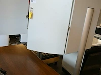 Tv-kast op wielen - afbeelding 2 van  2