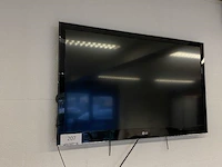 Tv met muurbeugel - afbeelding 1 van  2
