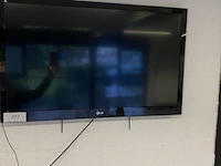 Tv met muurbeugel - afbeelding 2 van  2
