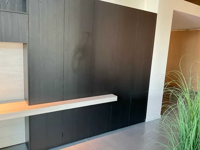 Tv meubel met werkruimte en kast - afbeelding 3 van  9