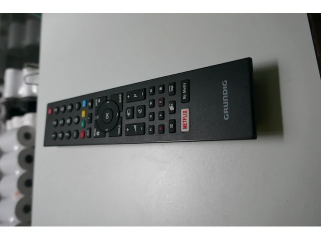 Tv scherm grundig - afbeelding 2 van  3