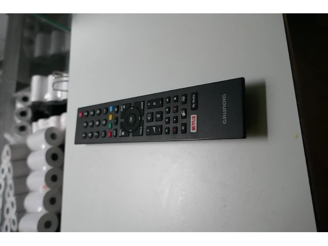 Tv scherm grundig - afbeelding 2 van  4