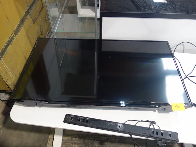 Tv toshiba 50 inch - afbeelding 1 van  4