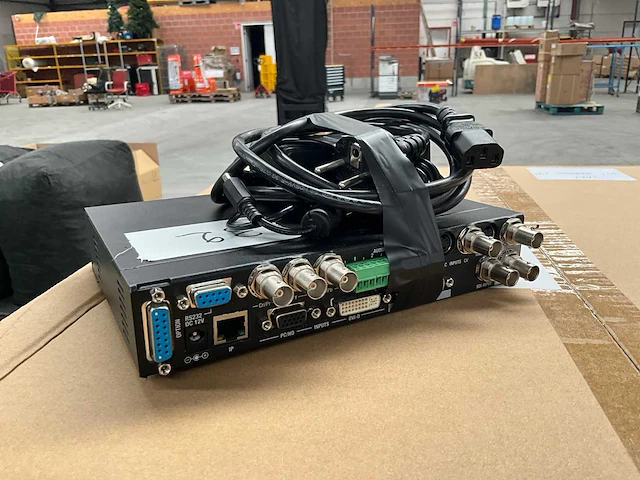 Tvonec2-2355 universal scaler plus - afbeelding 3 van  3