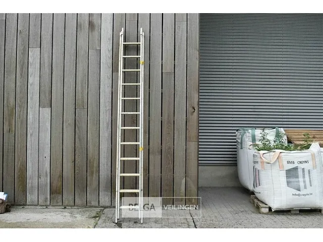 Twee delige alu ladder 2x12 sporten - afbeelding 1 van  4