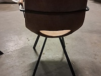 Twee stoelen - afbeelding 2 van  4