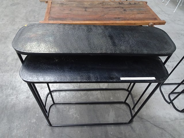 Tweedelige set metalen wandmeubel - afbeelding 2 van  2