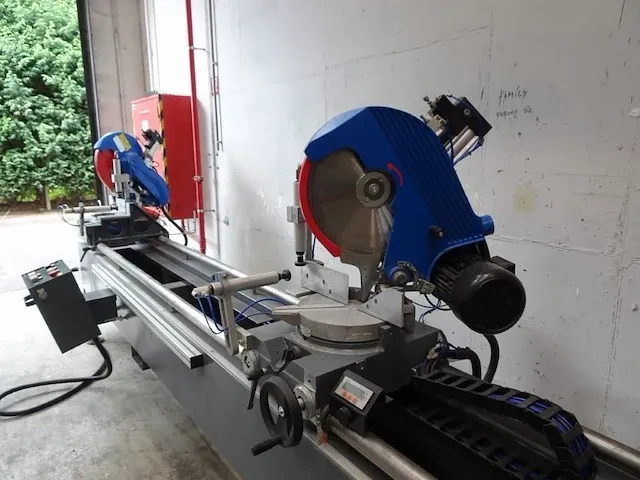 Tweekopszaagmachine metallkraft - afbeelding 12 van  15