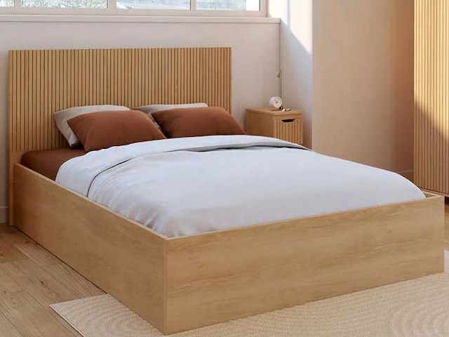 Tweepersoons kistbed 140 x 190 cm met hoofdeinde en bedbodem met lattenbodem en houteffect - afbeelding 1 van  7