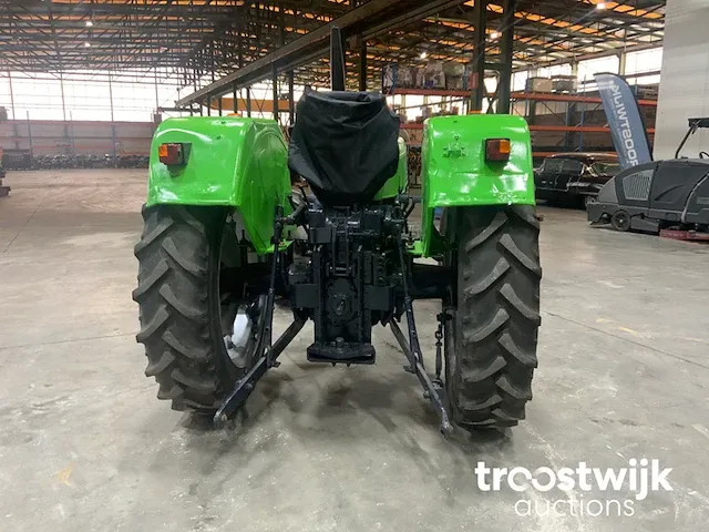 Tweewielaangedreven landbouwtractor - afbeelding 10 van  13