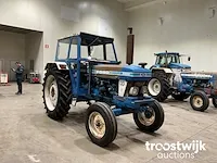 Tweewielaangedreven landbouwtractor - afbeelding 3 van  10