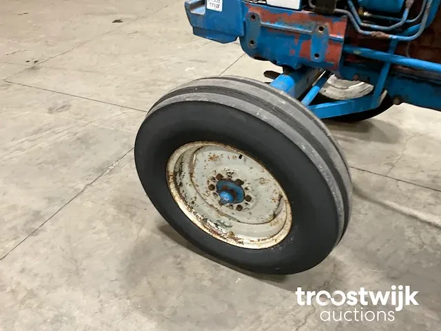Tweewielaangedreven landbouwtractor - afbeelding 8 van  10