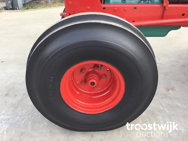 Tweewielaangedreven landbouwtractor - afbeelding 2 van  33