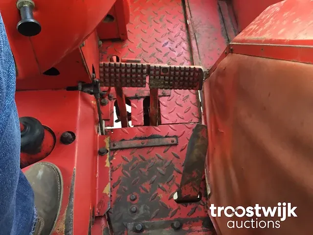 Tweewielaangedreven landbouwtractor - afbeelding 25 van  33