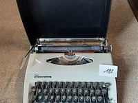 Typemachine - afbeelding 1 van  2