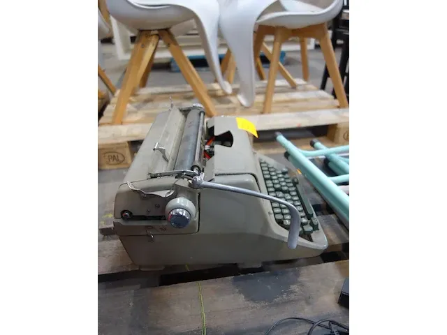 Typmachine - afbeelding 2 van  2