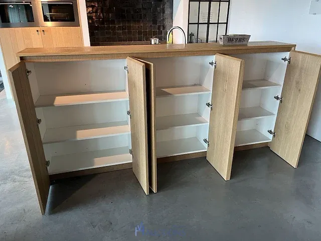 U-vormige houten keuken - afbeelding 22 van  28