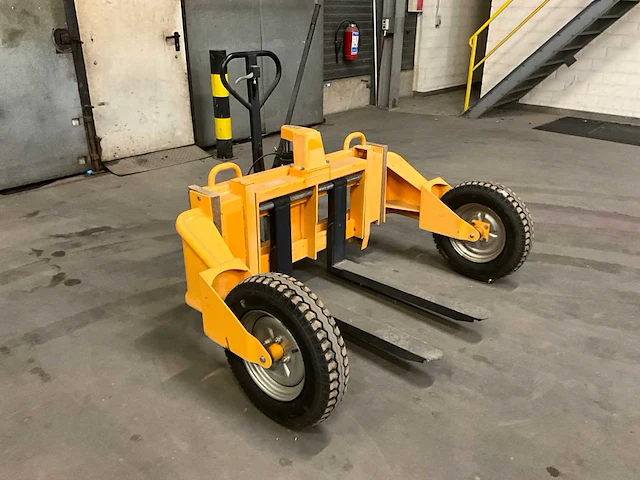 Ub-lift hand hydraulische palletwagen met luchtbanden - afbeelding 4 van  11