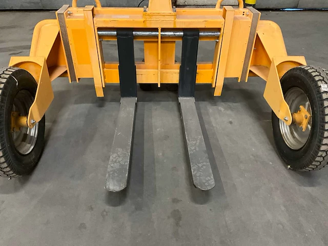 Ub-lift hand hydraulische palletwagen met luchtbanden - afbeelding 9 van  11