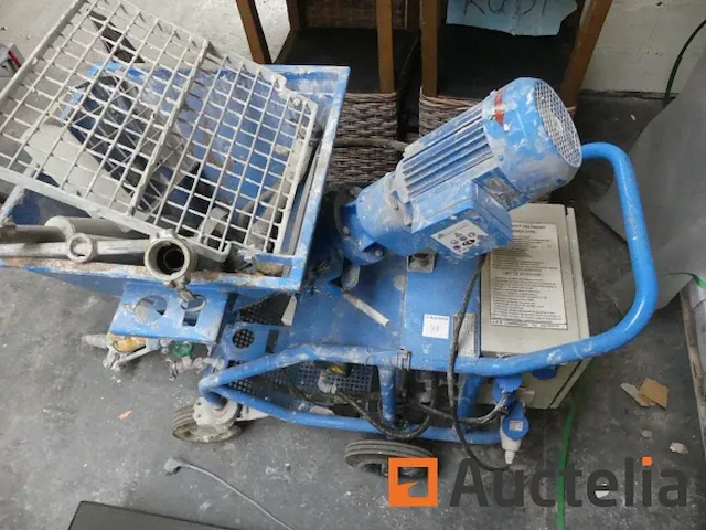 Uelzener maaschinefabrik s44 gipsprojector op wielen - afbeelding 5 van  5